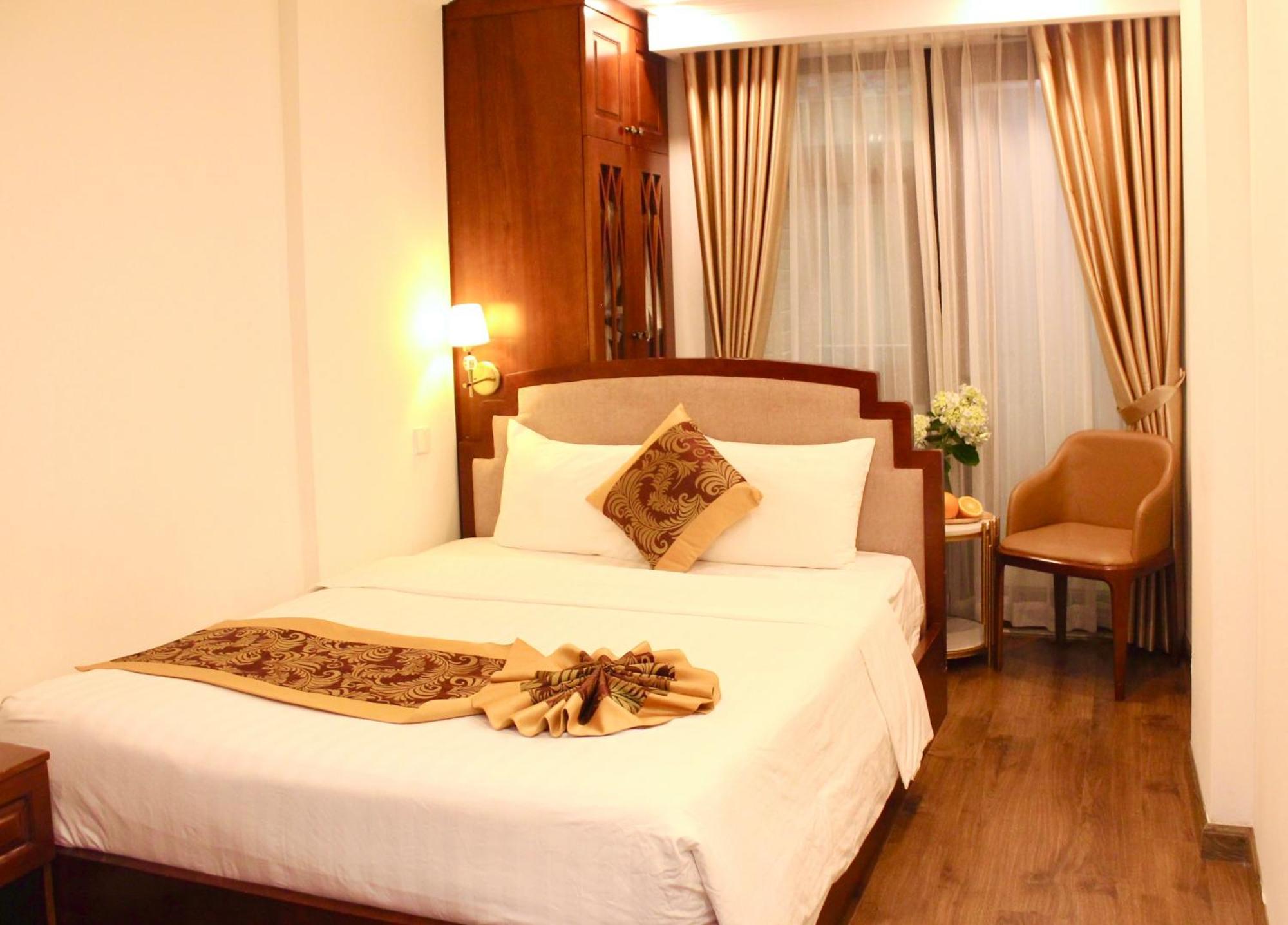 Hotel De La Soie & Travel 3*
